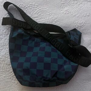 Baggu Medium Nylon Crescent Bag in the Navy Green Check print EUC